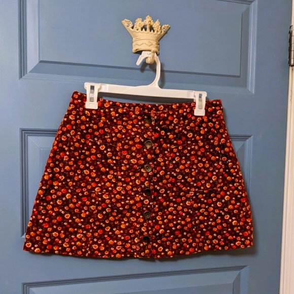 Forever 21 Dresses & Skirts - Clearance Sale!!! $4!! Corduroy Floral Mini Skirt - Forever 21 - Size Small